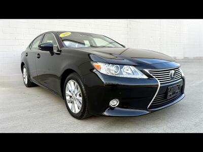 2015 Lexus ES300h   - Photo 3 - Dedham, MA 02026