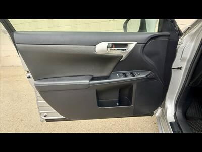 2013 Lexus CT 200h - Photo 9 - Dedham, MA 02026