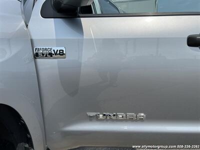 2019 Toyota Tundra SR5   - Photo 12 - Seekonk, MA 02771
