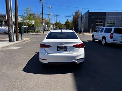 2019 Hyundai ACCENT SE   - Photo 10 - Portland, OR 97202