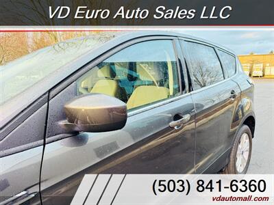 2017 Ford Escape SE  AWD - Photo 9 - Portland, OR 97218