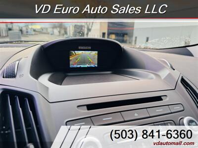 2017 Ford Escape SE  AWD - Photo 27 - Portland, OR 97218