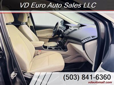 2017 Ford Escape SE  AWD - Photo 24 - Portland, OR 97218