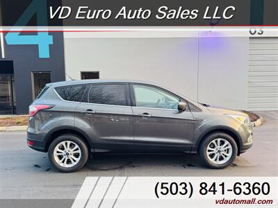2017 Ford Escape SE  AWD - Photo 4 - Portland, OR 97218