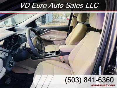 2017 Ford Escape SE  AWD - Photo 15 - Portland, OR 97218