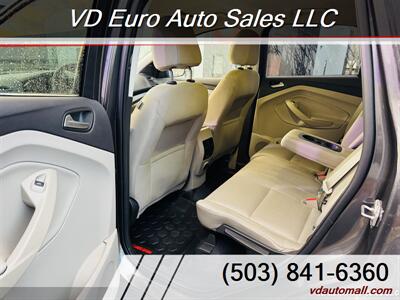 2017 Ford Escape SE  AWD - Photo 18 - Portland, OR 97218