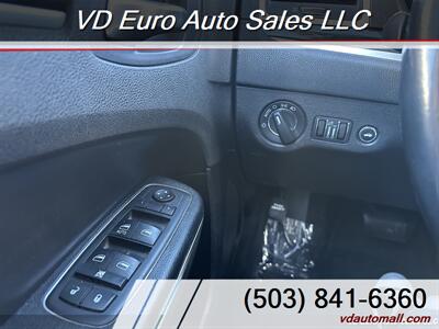 2015 Chrysler 300 Series Limited  -CLEAN TITLE! - Photo 19 - Portland, OR 97218