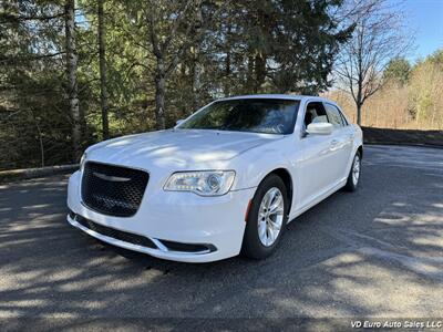 2015 Chrysler 300 Series Limited  -CLEAN TITLE!