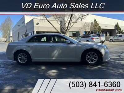 2015 Chrysler 300 Series Limited  -CLEAN TITLE! - Photo 5 - Portland, OR 97218
