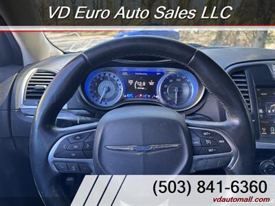 2015 Chrysler 300 Series Limited  -CLEAN TITLE! - Photo 15 - Portland, OR 97218