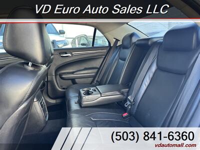 2015 Chrysler 300 Series Limited  -CLEAN TITLE! - Photo 22 - Portland, OR 97218