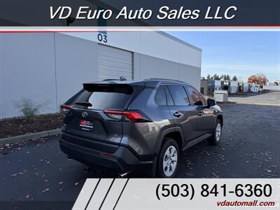 2019 Toyota RAV4 LE  AWD - Photo 4 - Portland, OR 97218