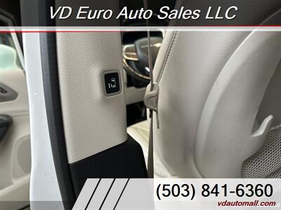 2021 Chrysler Pacifica Touring L  -CLEAN TITLE! - Photo 18 - Portland, OR 97218