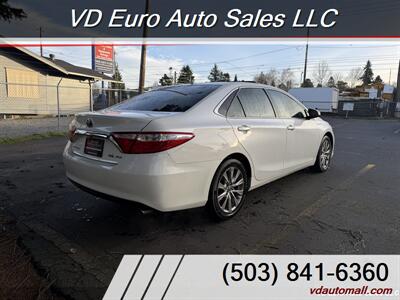 2015 Toyota Camry Hybrid LE   - Photo 6 - Portland, OR 97218