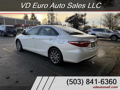 2015 Toyota Camry Hybrid LE   - Photo 8 - Portland, OR 97218