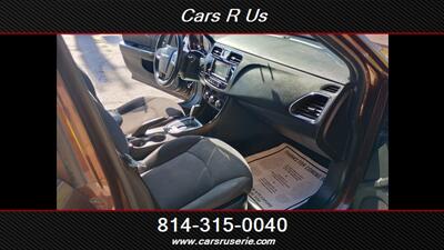 2013 Chrysler 200 Limited   - Photo 10 - Erie, PA 16506