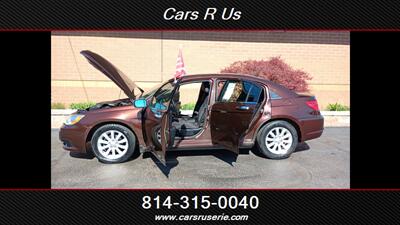 2013 Chrysler 200 Limited   - Photo 9 - Erie, PA 16506