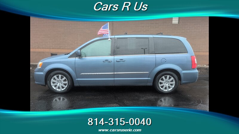 2012 Chrysler Town & Country Touring  