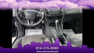 2016 Ford Focus SE   - Photo 9 - Erie, PA 16506