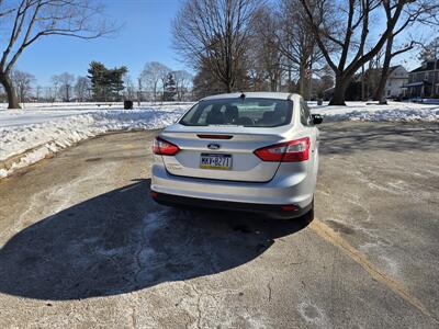 2012 Ford Focus S   - Photo 5 - Philadelphia, PA 19111