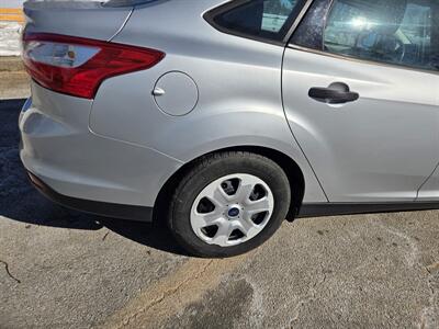 2012 Ford Focus S   - Photo 7 - Philadelphia, PA 19111