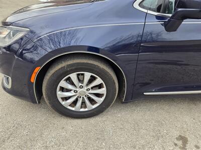 2017 Chrysler Pacifica Touring Plus   - Photo 18 - Philadelphia, PA 19111