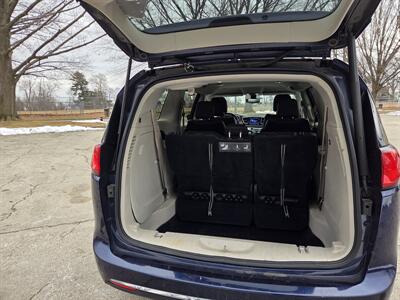 2017 Chrysler Pacifica Touring Plus   - Photo 9 - Philadelphia, PA 19111