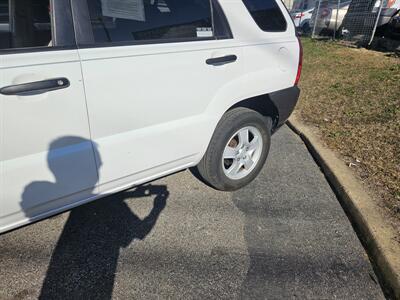 2006 Kia Sportage LX   - Photo 9 - Philadelphia, PA 19111