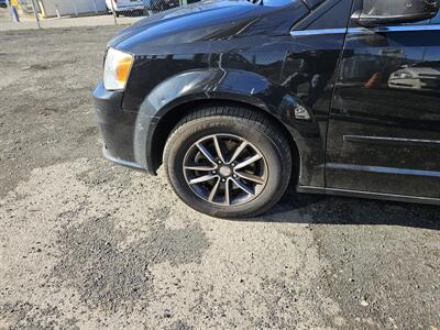2017 Dodge Grand Caravan SXT   - Photo 6 - Philadelphia, PA 19111