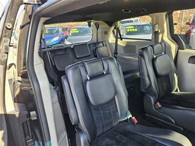 2017 Dodge Grand Caravan SXT   - Photo 9 - Philadelphia, PA 19111