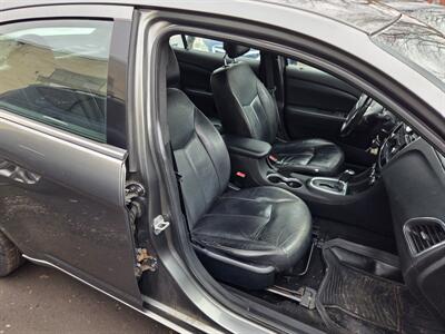2013 Chrysler 200 Limited   - Photo 10 - Philadelphia, PA 19111