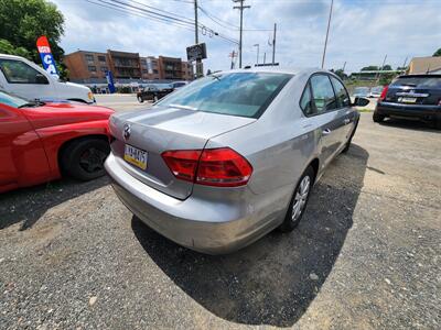 2012 Volkswagen Passat S PZEV   - Photo 5 - Philadelphia, PA 19111