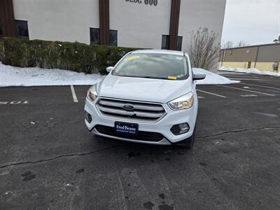 2019 Ford Escape SE   - Photo 2 - Philadelphia, PA 19111