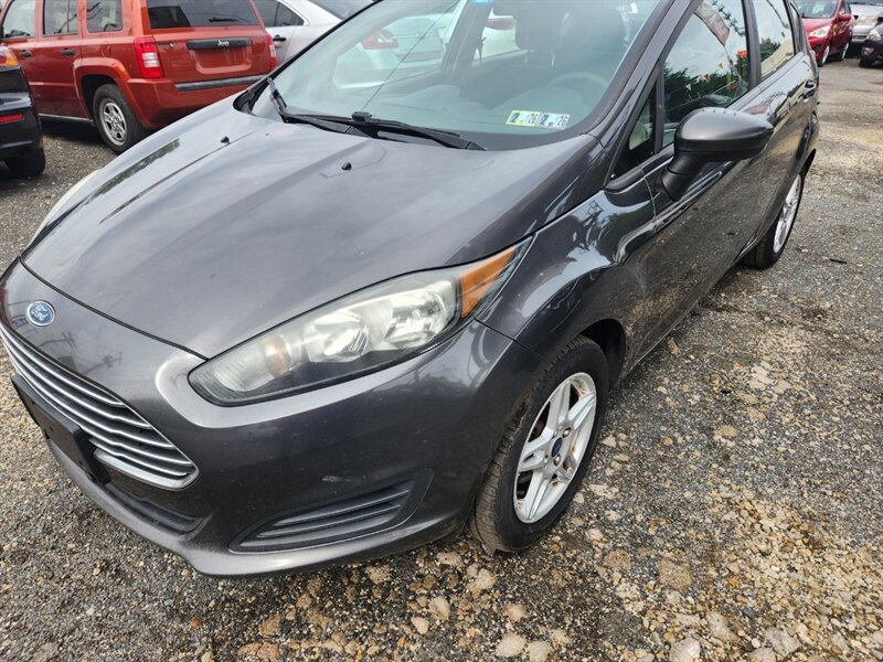 2017 Ford Fiesta SE  