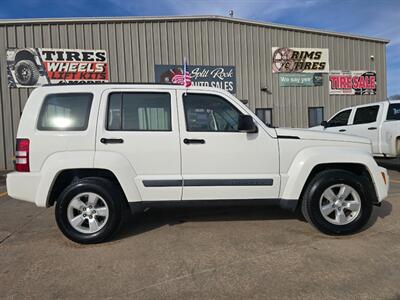 2009 Jeep Liberty 4WD 3.7L RUNS&DRIVES GREAT NEW TIRES A/C COLD!   - Photo 3 - Woodward, OK 73801