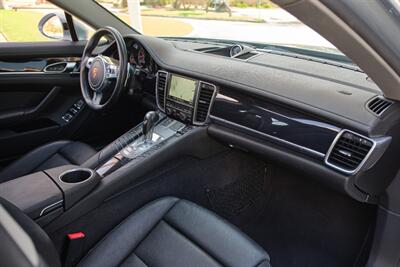 2016 Porsche Panamera Edition   - Photo 76 - Palm Springs, CA 92262