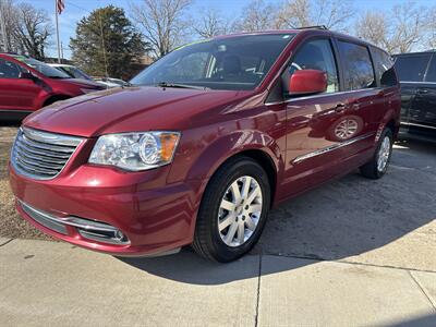 2016 Chrysler Town & Country Touring - Photo 5 - Topeka, KS 66608