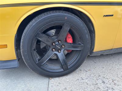 2012 Dodge Challenger SRT8 Yellow Jacket   - Photo 9 - Topeka, KS 66608