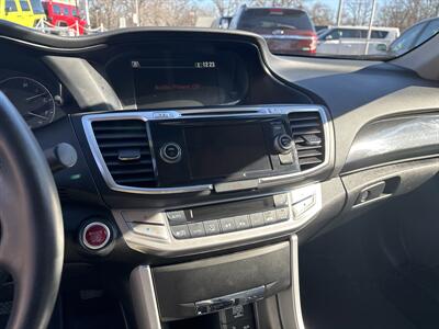 2013 Honda Accord EX-L w/Navi - Photo 19 - Topeka, KS 66608