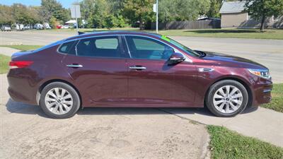 2016 Kia Optima EX Tech   - Photo 2 - Topeka, KS 66608