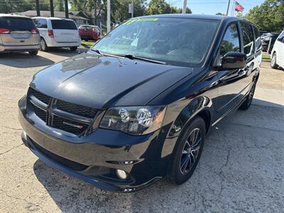 2017 Dodge Grand Caravan GT   - Photo 2 - Topeka, KS 66608