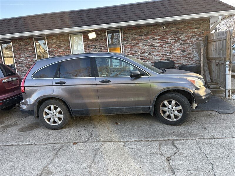2011 Honda CR-V SE   - Photo 1 - Topeka, KS 66608