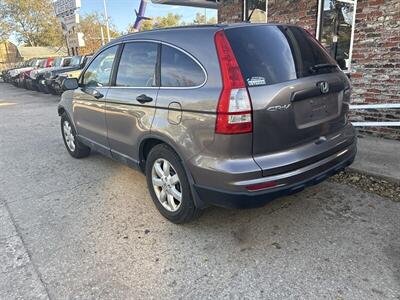 2011 Honda CR-V SE - Photo 2 - Topeka, KS 66608