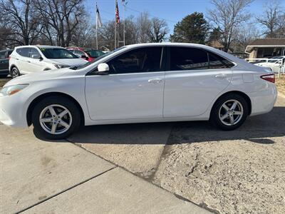 2016 Toyota Camry LE   - Photo 6 - Topeka, KS 66608