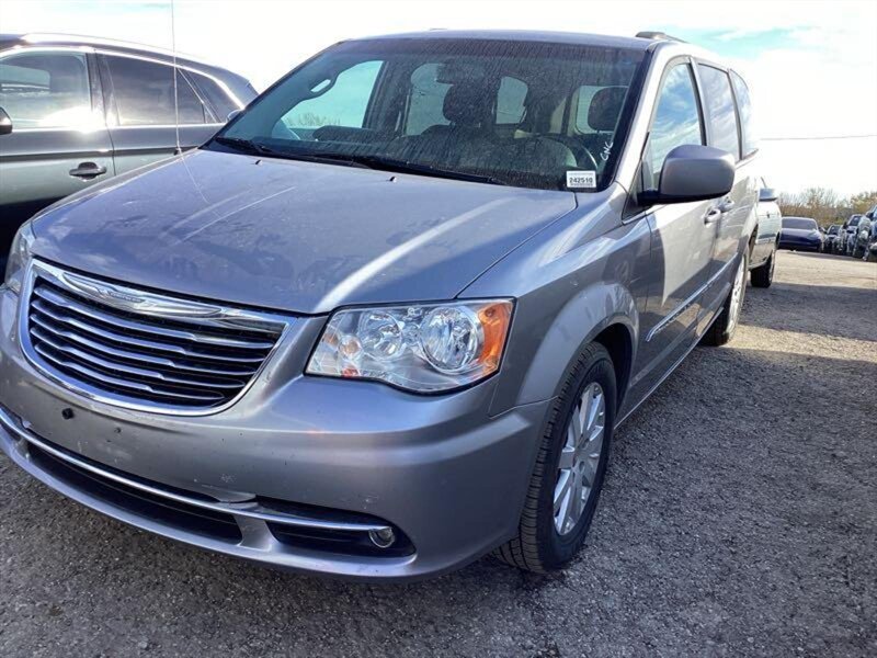 2015 Chrysler Town & Country Touring