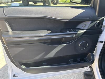 2019 Ford Expedition XLT   - Photo 13 - Topeka, KS 66608