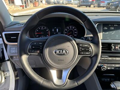 2016 Kia Optima EX   - Photo 21 - Topeka, KS 66608