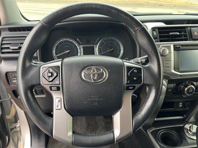 2018 Toyota 4Runner SR5 Premium   - Photo 17 - Topeka, KS 66608