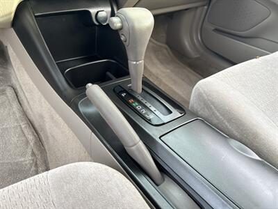 2004 Toyota Camry LE   - Photo 19 - Topeka, KS 66608