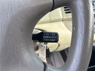 2004 Toyota Camry LE   - Photo 15 - Topeka, KS 66608